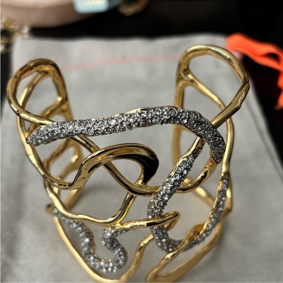 NWOT Alexis Bittar Gold and Crystal Openwork Sculptural Cuff Bracelet - Picture 7 of 9